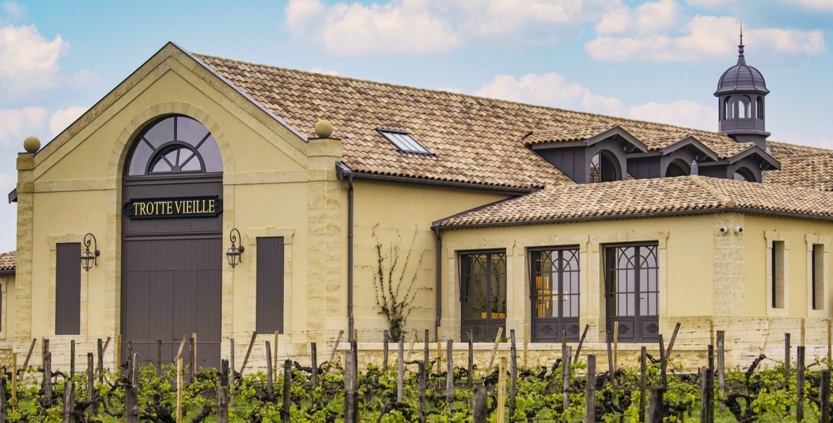 CHATEAU TROTTEVIEILLE CHATEAU